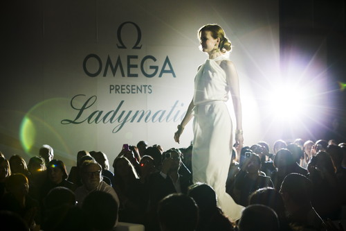 MEGA brand ambassador Nicole Kidman presenting Ladymatic on the catwalk in Beijing 